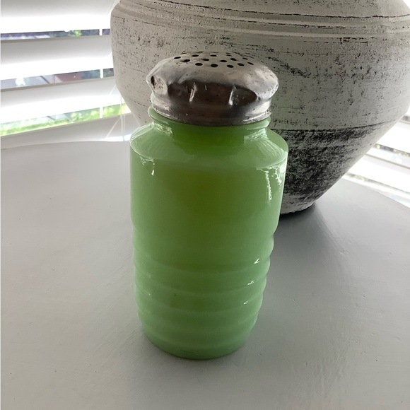 Jadite - Picture 2 of 3